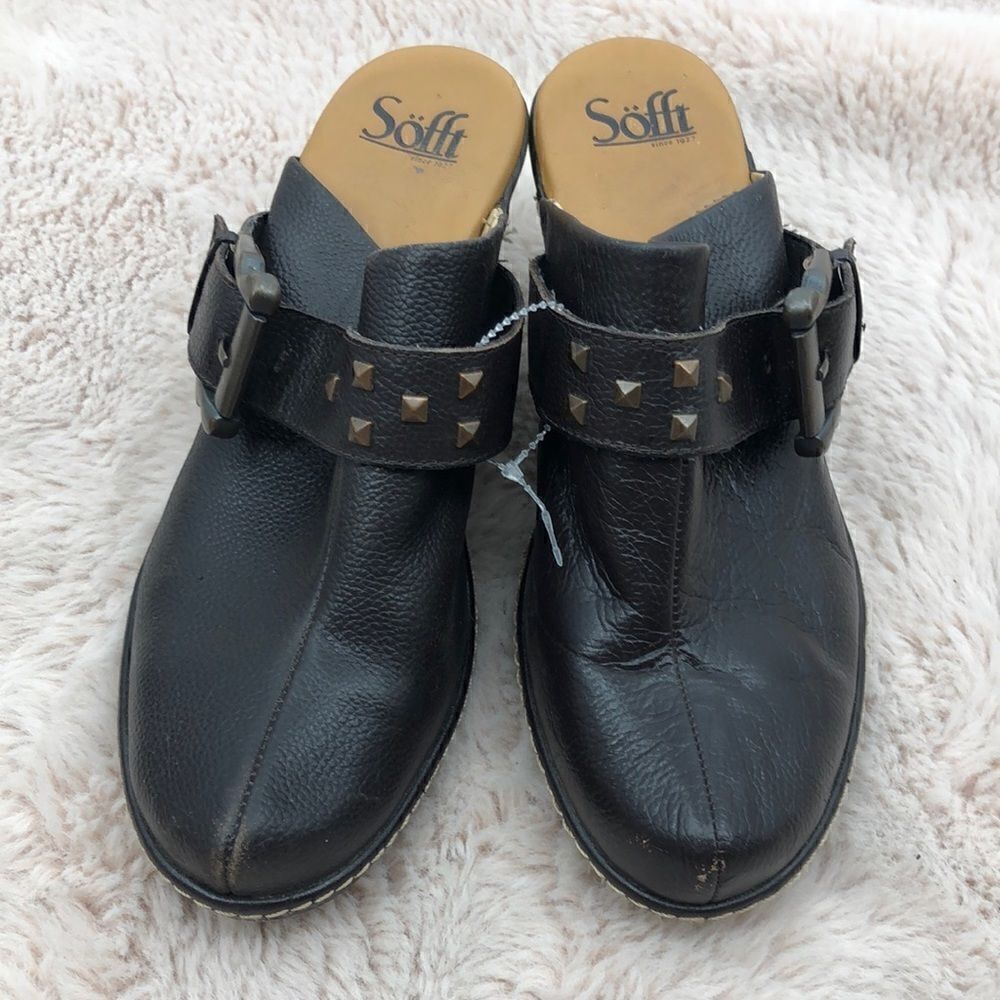 Sofft dark brown leather one buckle 3.5” heel